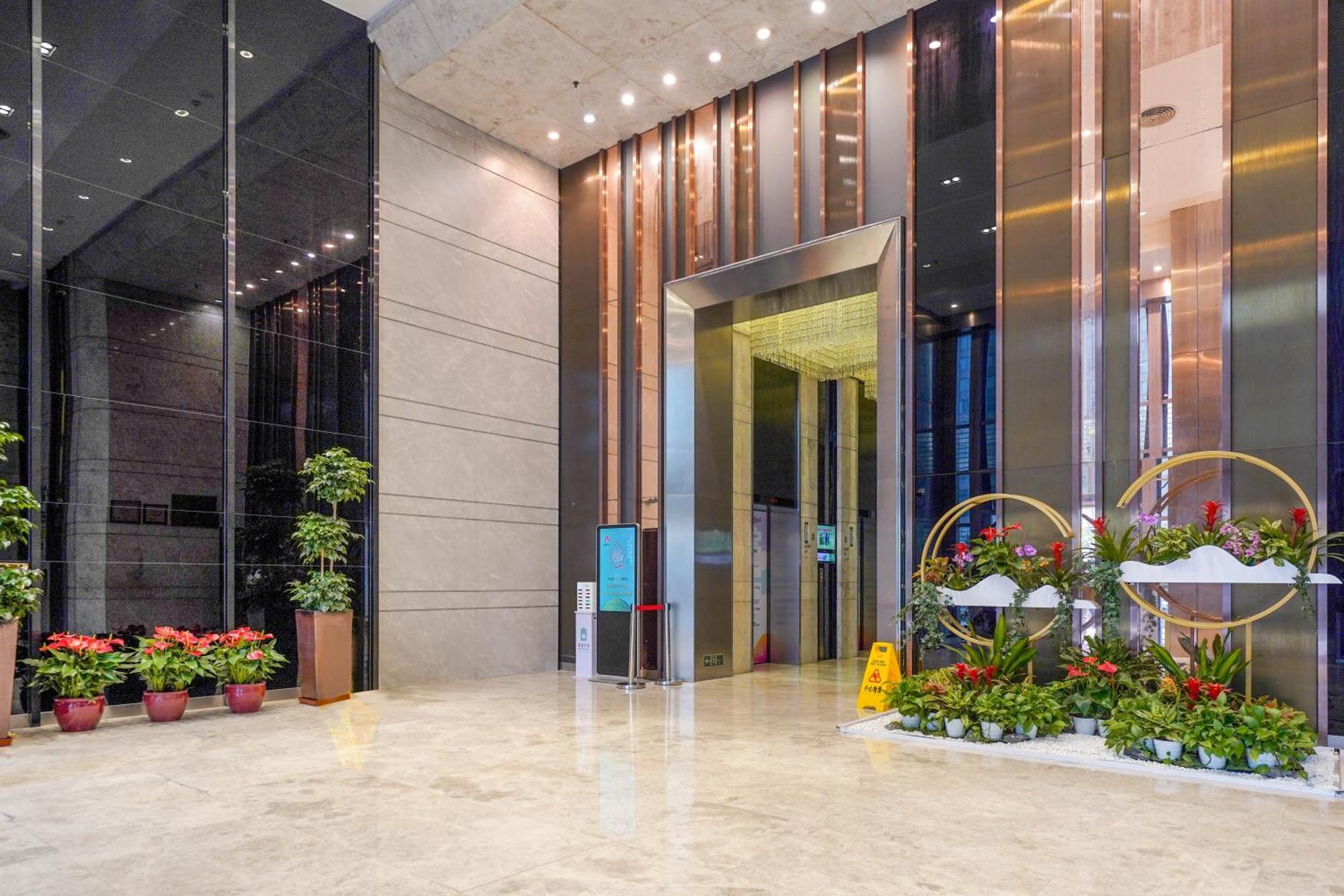 Ht Legend Hotel Changgang Metro Station Exit F -Direct To Canton Fair Ngoại thất bức ảnh