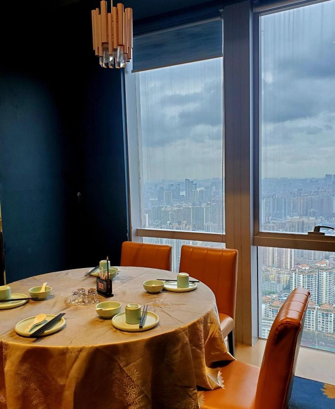 Ht Legend Hotel Changgang Metro Station Exit F -Direct To Canton Fair Ngoại thất bức ảnh