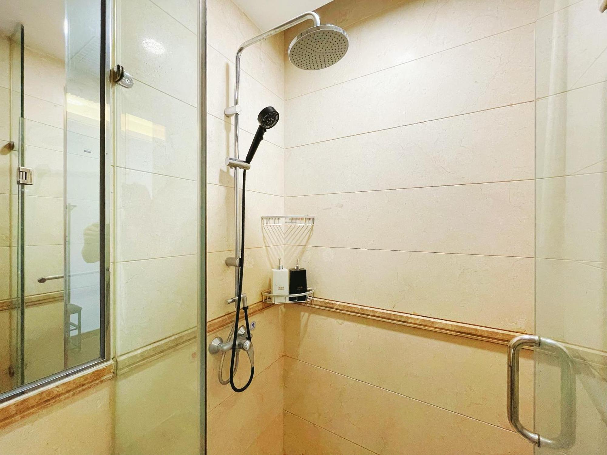 Ht Legend Hotel Changgang Metro Station Exit F -Direct To Canton Fair Ngoại thất bức ảnh
