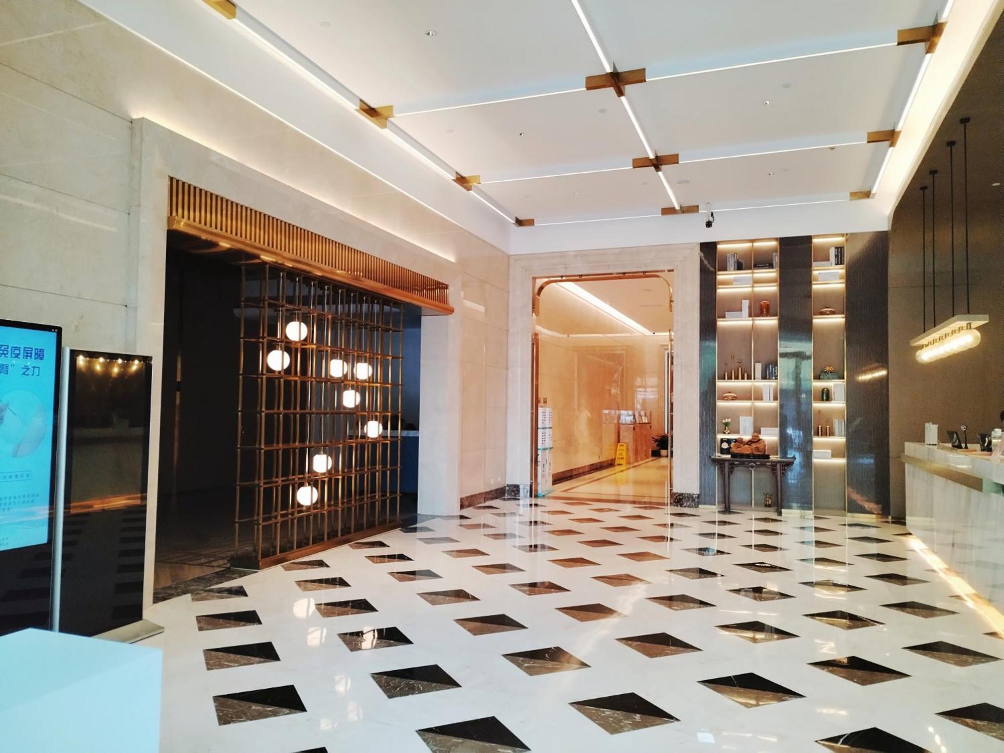 Ht Legend Hotel Changgang Metro Station Exit F -Direct To Canton Fair Ngoại thất bức ảnh