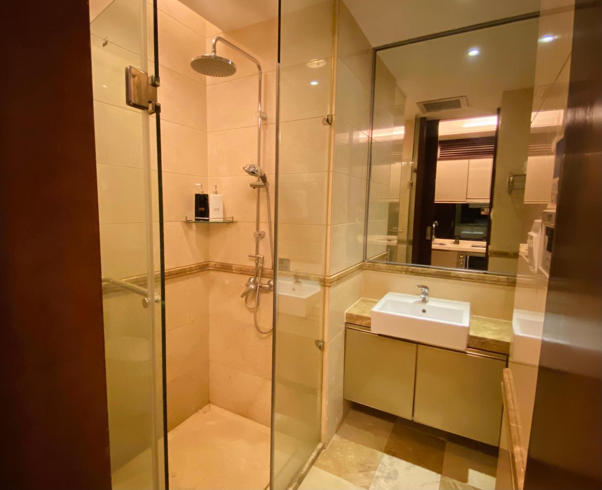 Ht Legend Hotel Changgang Metro Station Exit F -Direct To Canton Fair Ngoại thất bức ảnh